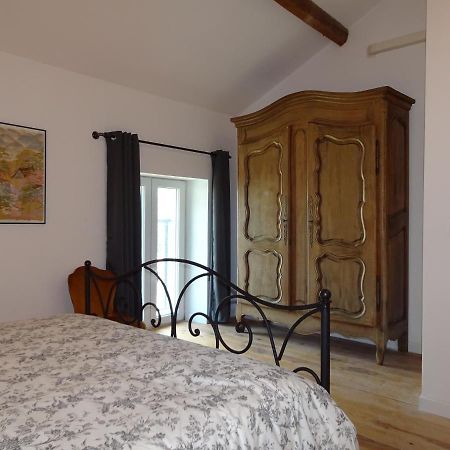 Maison D' Alys Entre Luberon Et Alpilles Cabannes Экстерьер фото